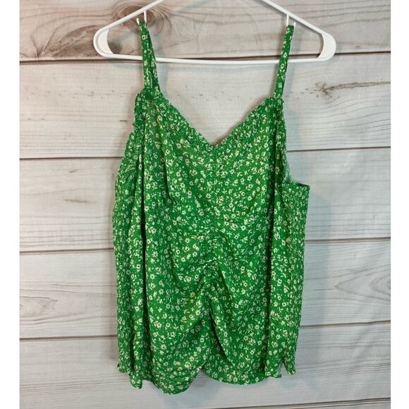Lush Green & White Floral Print Ruched Front Cami Size 1X - Picture 2 of 8